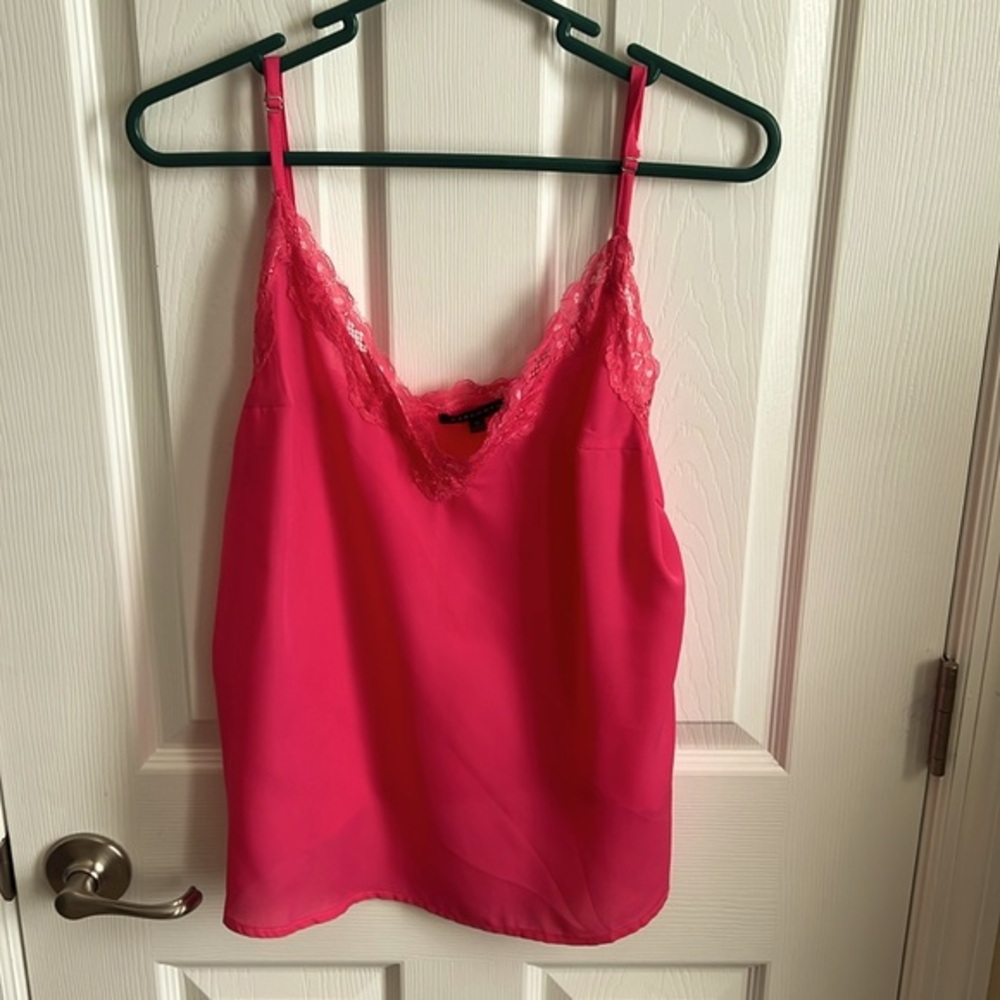 Staccato hot pink ladies medium camisole tank‎ lace adjustable straps